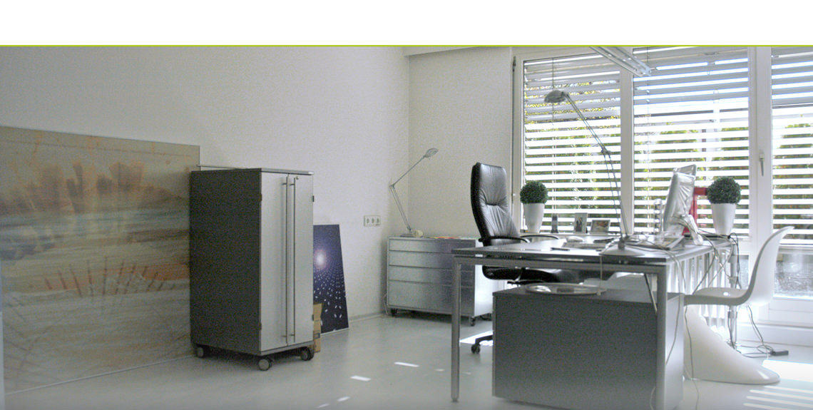 Büro mit Arbeitsplatz in der Werbeagentur Schiegl in Ludwigsburg